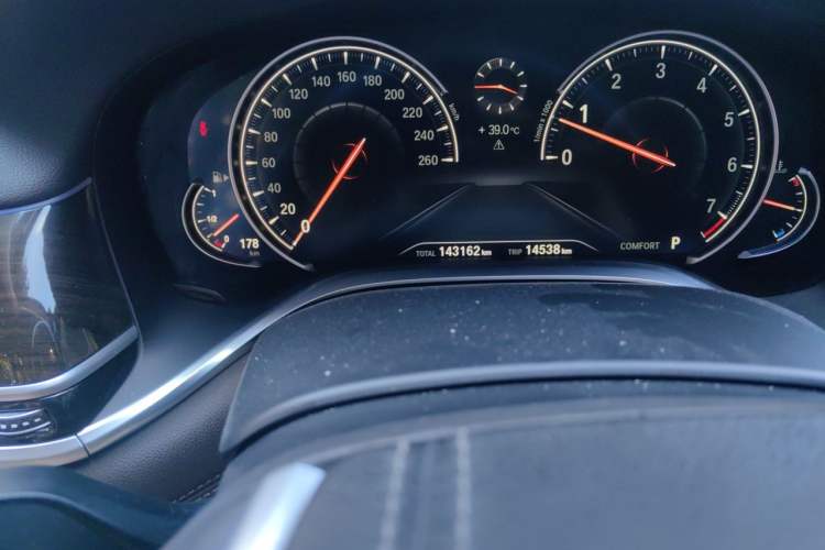 Used BMW 7 Series 2017 730Li Leading Model Odometer Close Up