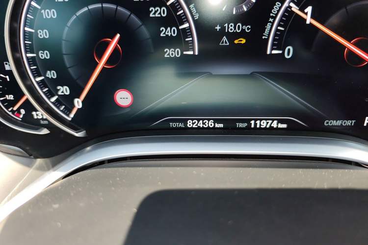 Used BMW 7 Series 2017 740Li xDrive Luxury Edition Odometer Close Up