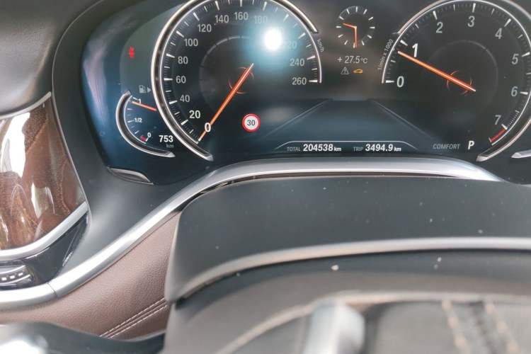Used BMW 7 Series 2017 740Li xDrive Luxury Edition Odometer Close Up