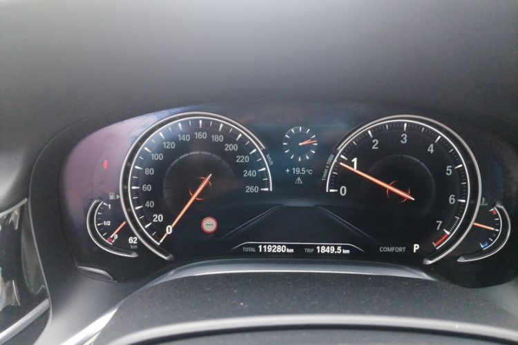 Used BMW 7 Series 2017 740Li xDrive Luxury Edition Odometer Close Up