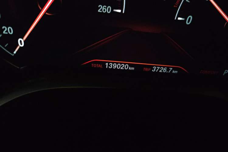 Used BMW 7 Series 2017 730Li Leading Model Odometer Close Up