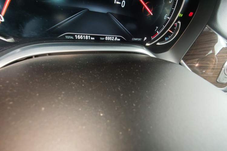 Used BMW 7 Series 2017 730Li Leading Model Odometer Close Up