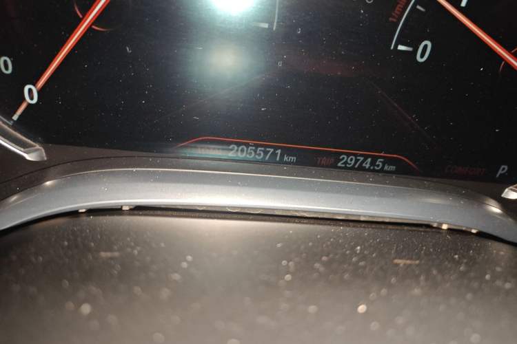 Used BMW 7 Series 2017 730Li Leading Model Odometer Close Up