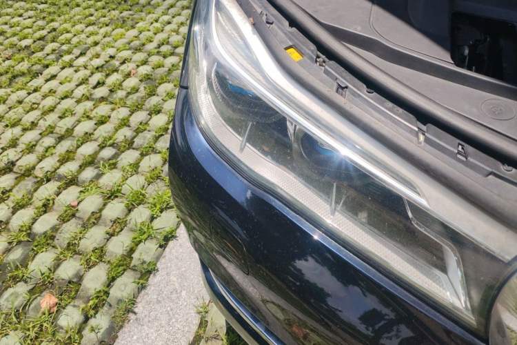 Used BMW 7 Series 2017 740Li xDrive Luxury Edition Right Front Headlight