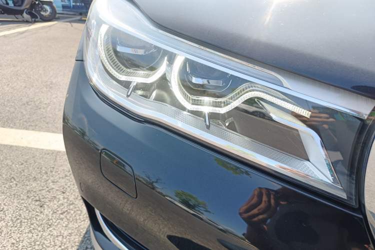 Used BMW 7 Series 2017 740Li Luxury Edition Right Front Headlight