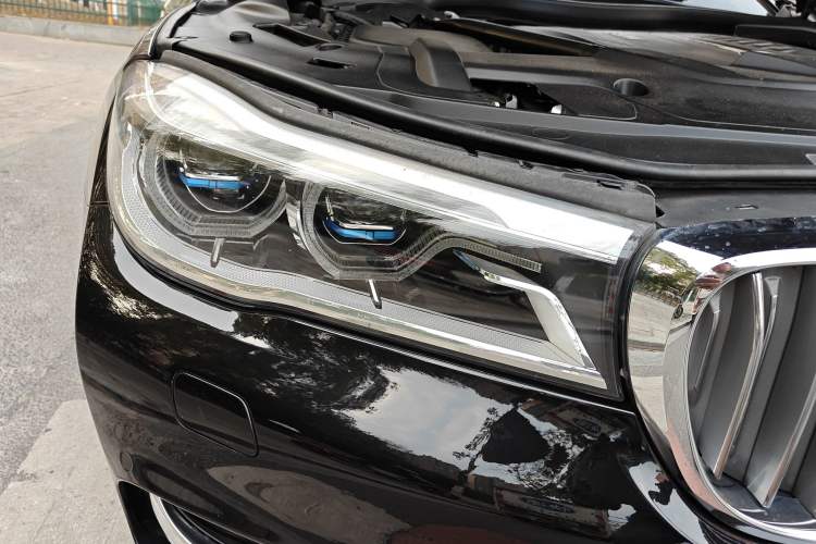 Used BMW 7 Series 2017 740Li xDrive Luxury Edition Right Front Headlight