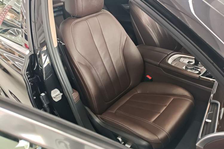Used BMW 7 Series 2017 730Li Leading Model Right Front Seat