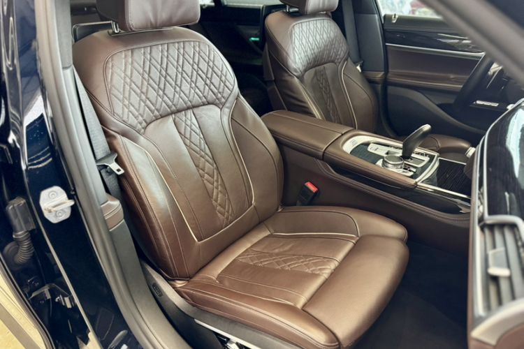 Used BMW 7 Series 2017 730Li Luxury Model Right Front Seat