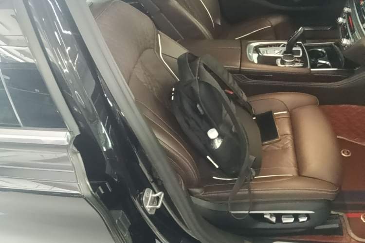 Used BMW 7 Series 2017 740Li xDrive Luxury Edition Right Front Seat