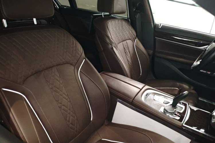 Used BMW 7 Series 2017 740Li xDrive Luxury Edition Right Front Seat
