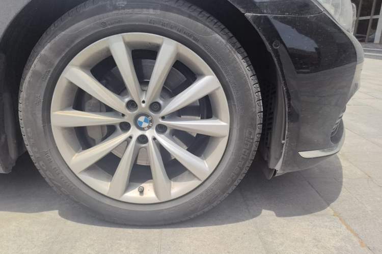 Used BMW 7 Series 2017 730Li Luxury Model Right Front Wheel Hub