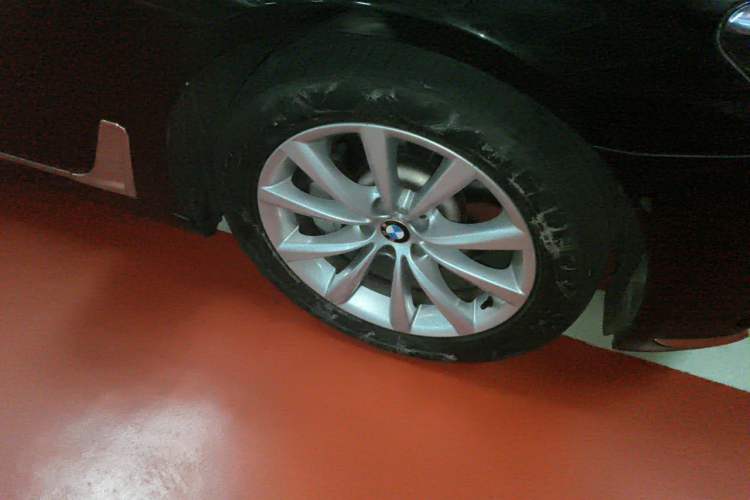 Used BMW 7 Series 2017 730Li Leading Model Right Front Wheel Hub