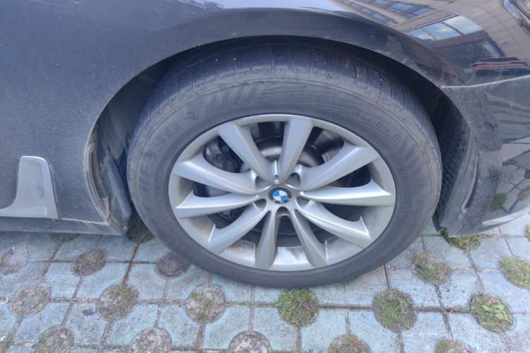 Used BMW 7 Series 2017 730Li Leading Model Right Front Wheel Hub