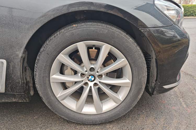 Used BMW 7 Series 2017 730Li Leading Model Right Front Wheel Hub