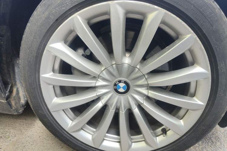 Used BMW 7 Series 2017 730Li Leading Model Right Front Wheel Hub