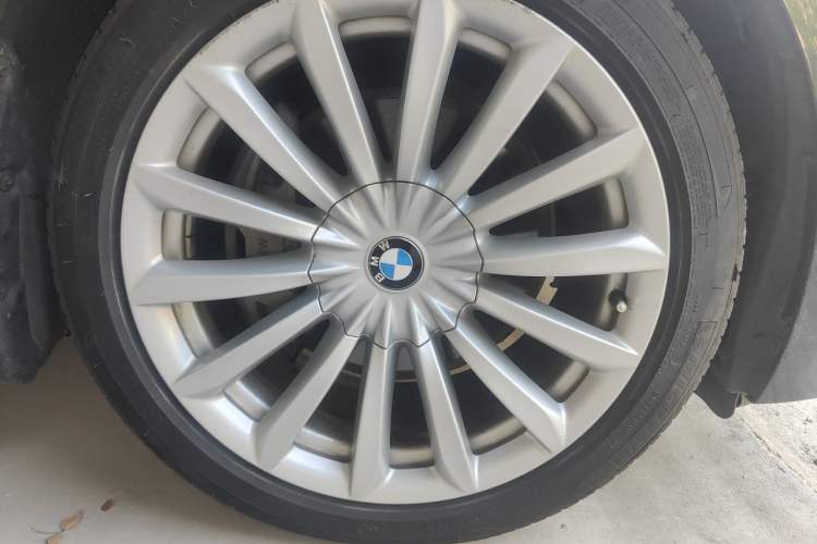 Used BMW 7 Series 2017 740Li Luxury Edition Right Front Wheel Hub