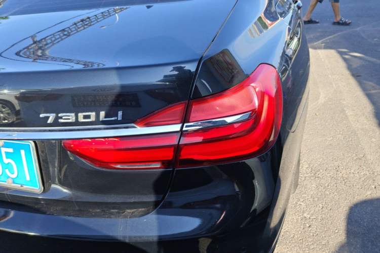 Used BMW 7 Series 2017 730Li Leading Model Right Rear Taillight