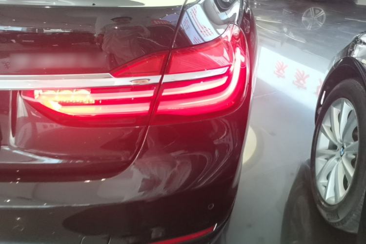 Used BMW 7 Series 2017 730Li Leading Model Right Rear Taillight