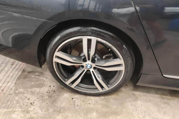 Used BMW 7 Series 2017 730Li Luxury Model Right Rear Wheel Hub