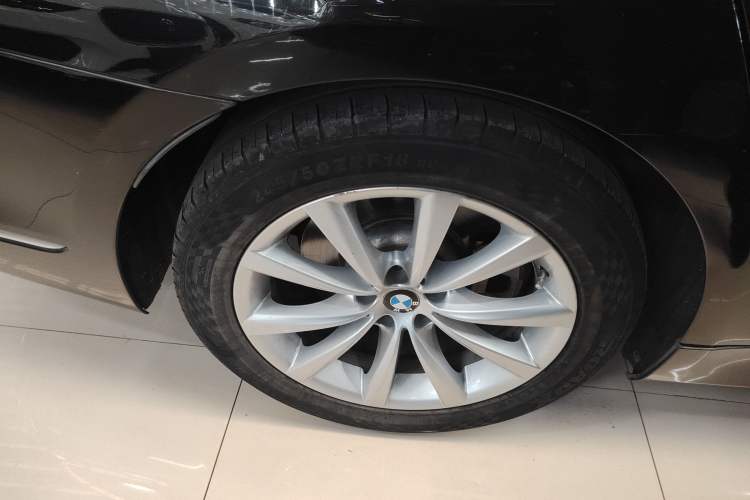 Used BMW 7 Series 2017 730Li Leading Model Right Rear Wheel Hub