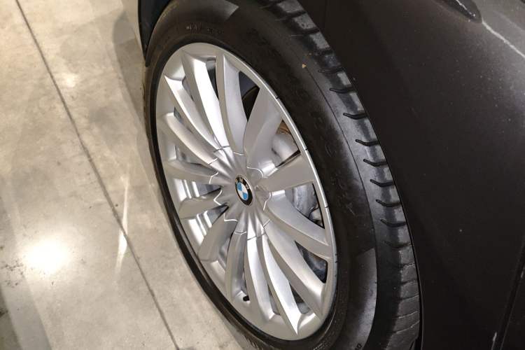 Used BMW 7 Series 2017 740Li xDrive Luxury Edition Right Rear Wheel Hub