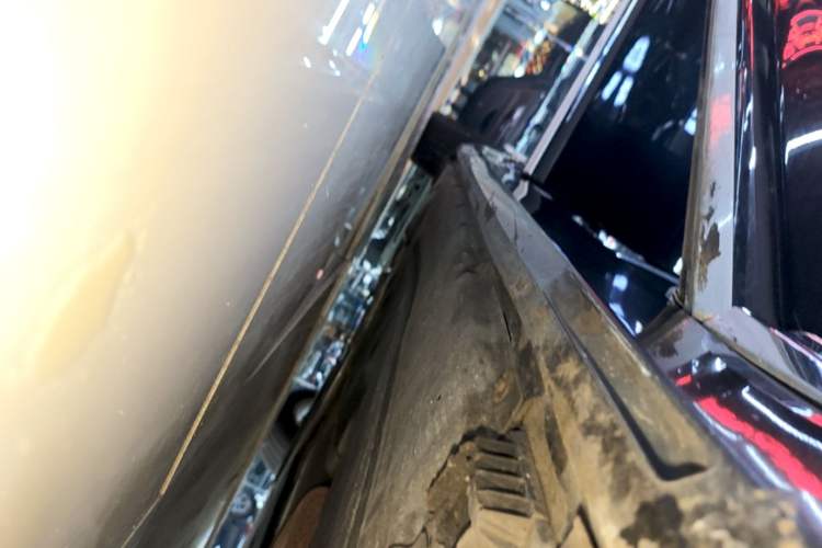 Used BMW 7 Series 2017 730Li Leading Model Right Side Sill