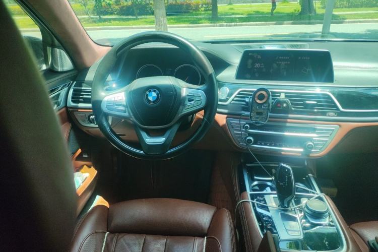 Used BMW 7 Series 2017 740Li xDrive Luxury Edition Steering Wheel