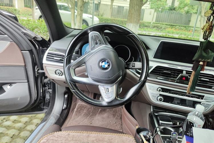 Used BMW 7 Series 2017 730Li Leading Model Steering Wheel