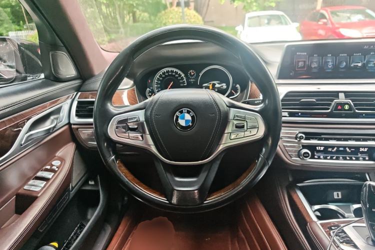 Used BMW 7 Series 2017 740Li xDrive Luxury Edition Steering Wheel