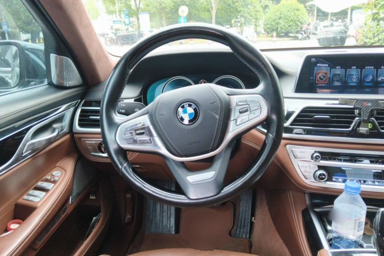 Used BMW 7 Series 2017 750Li xDrive Personalized Custom Edition Four-Seater Steering Wheel