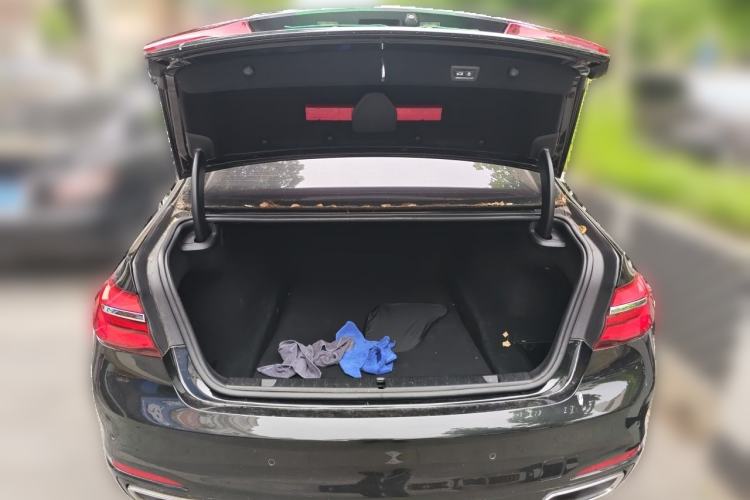 Used BMW 7 Series 2017 730Li Leading Model Trunk