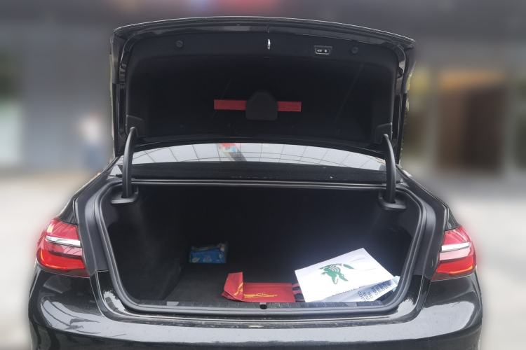 Used BMW 7 Series 2017 740Li xDrive Luxury Edition Trunk