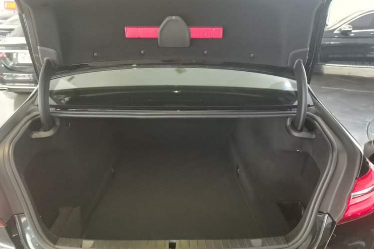 Used BMW 7 Series 2017 730Li Leading Model Trunk