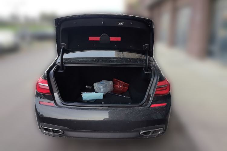 Used BMW 7 Series 2017 M760Li xDrive Trunk