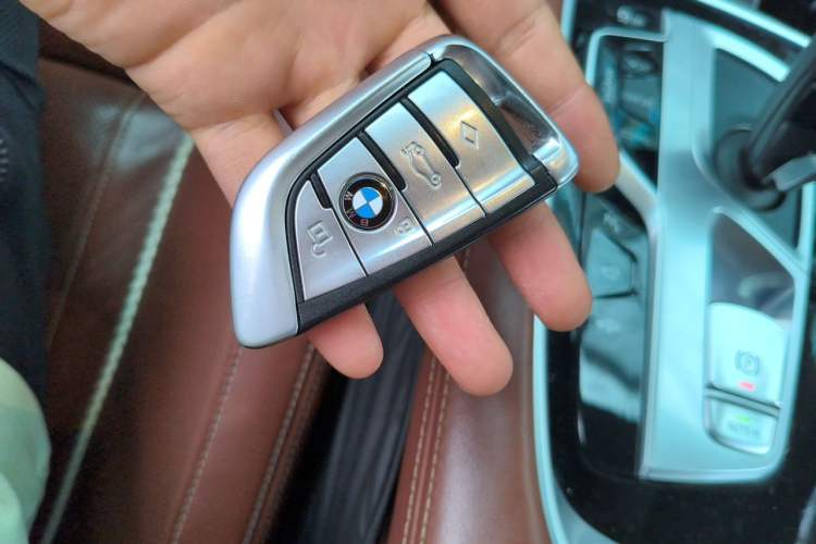 Used BMW 7 Series 2017 740Li xDrive Luxury Edition Vehicle Key