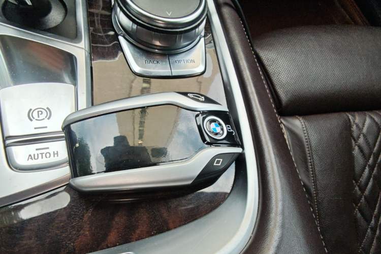 Used BMW 7 Series 2017 740Li xDrive Luxury Edition Vehicle Key