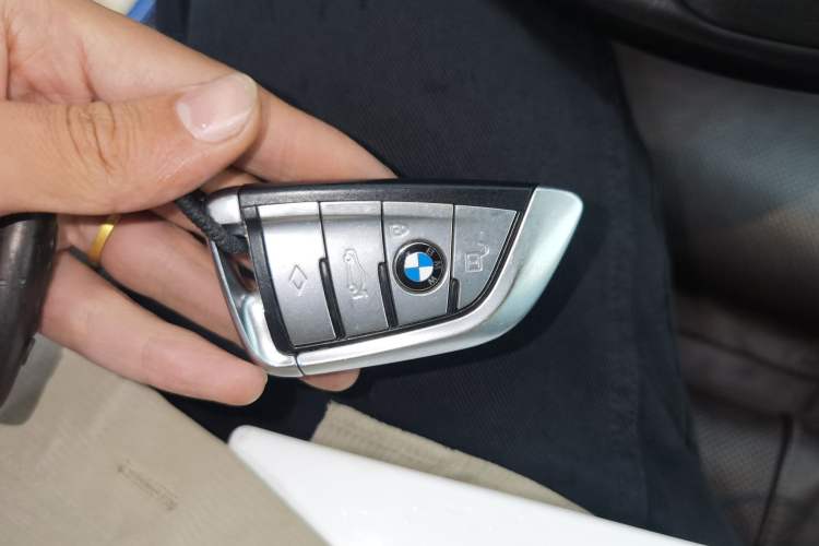 Used BMW 7 Series 2017 740Li xDrive Luxury Edition Vehicle Key