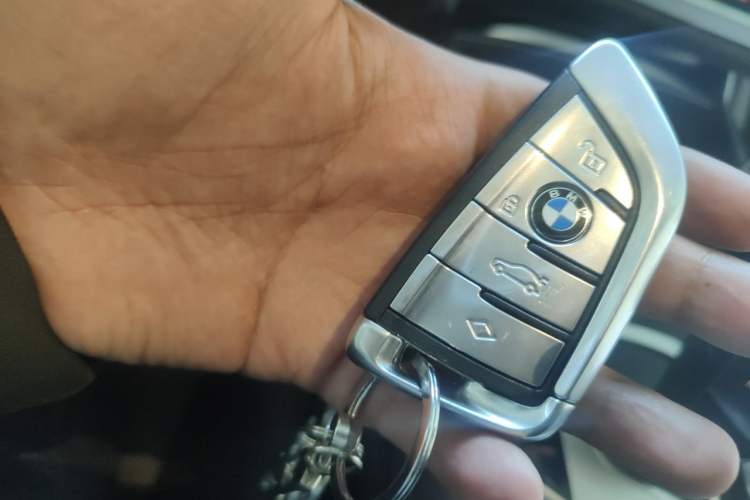 Used BMW 7 Series 2017 740Li Luxury Edition Vehicle Key
