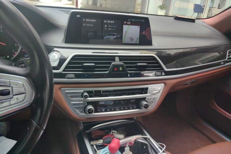 Used BMW 7 Series  Audio And AC Panel