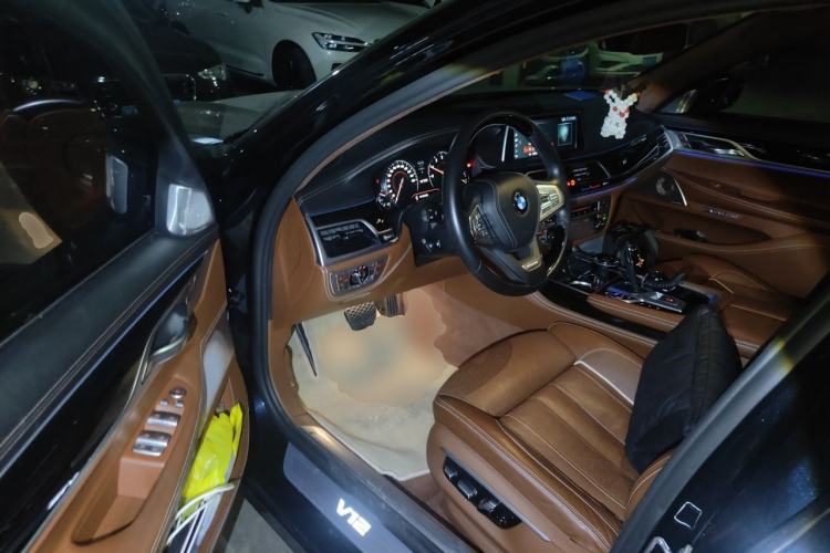 Used BMW 7 Series 2017 M760Li xDrive Excellence Luxury Edition Driver Seat