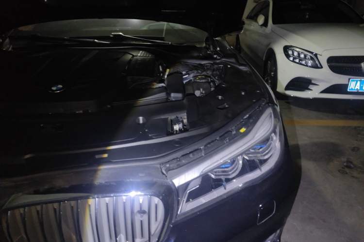 Used BMW 7 Series 2017 M760Li xDrive Excellence Luxury Edition Engine Bay Left