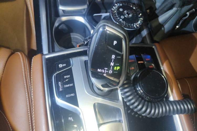 Used BMW 7 Series 2017 M760Li xDrive Excellence Luxury Edition Gear Lever
