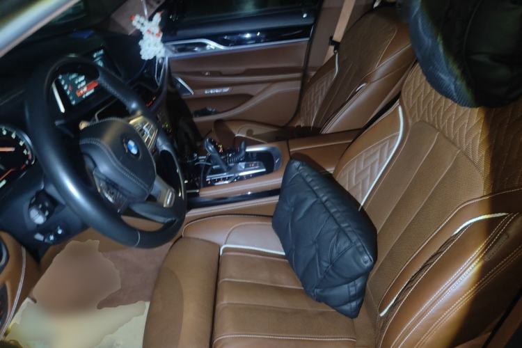 Used BMW 7 Series 2017 M760Li xDrive Excellence Luxury Edition Left Front Seat