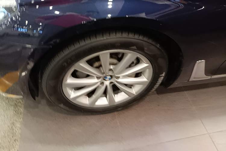 Used BMW 7 Series 2017 730Li Leading Model Left Front Wheel Hub