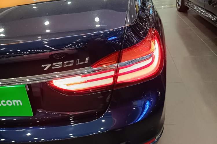 Used BMW 7 Series 2017 730Li Leading Model Right Rear Taillight