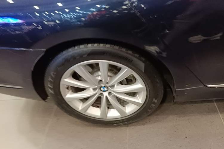 Used BMW 7 Series 2017 730Li Leading Model Right Rear Wheel Hub