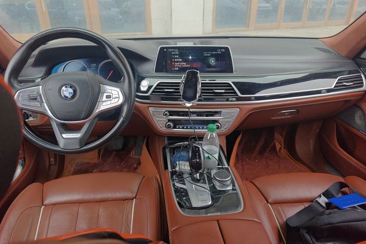 Used BMW 7 Series 2017 740Li xDrive Luxury Edition Center Console