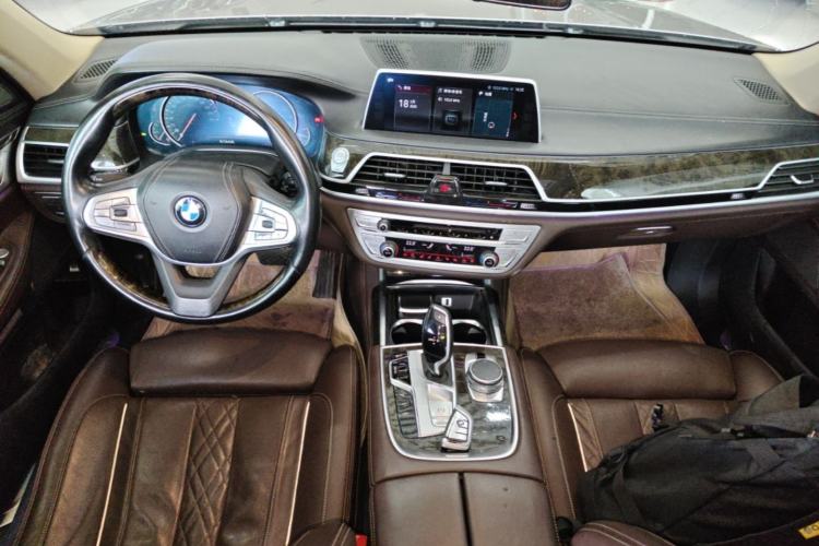 Used BMW 7 Series 2017 730Li Luxury Model Center Console