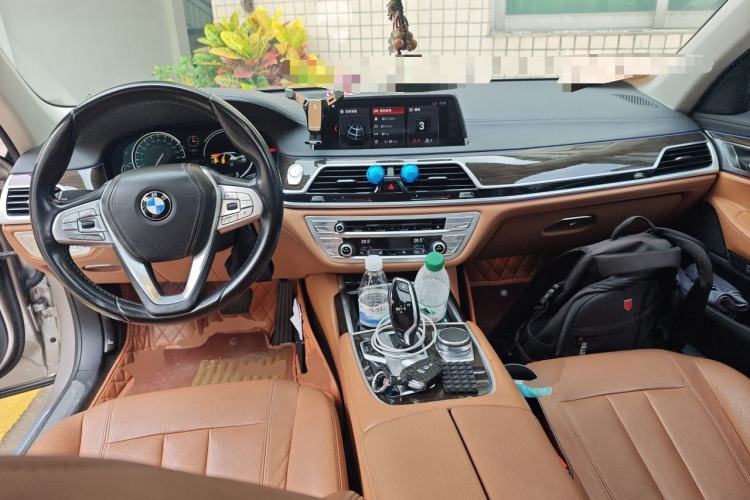 Used BMW 7 Series 2017 730Li Leading Model Center Console