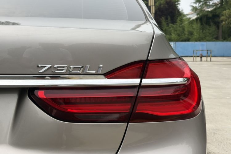 Used BMW 7 Series 2017 730Li Luxury Model Exterior 1
